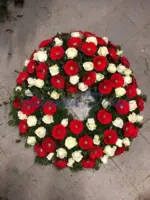 Gerbera-Rosen Kranz voll